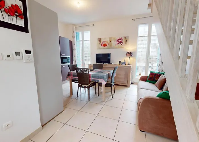 アパート De La *