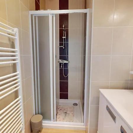 Apartmán De La *
