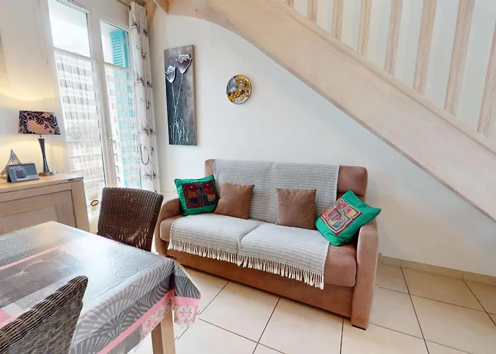 De La Saint-Gilles-Croix-de-Vie